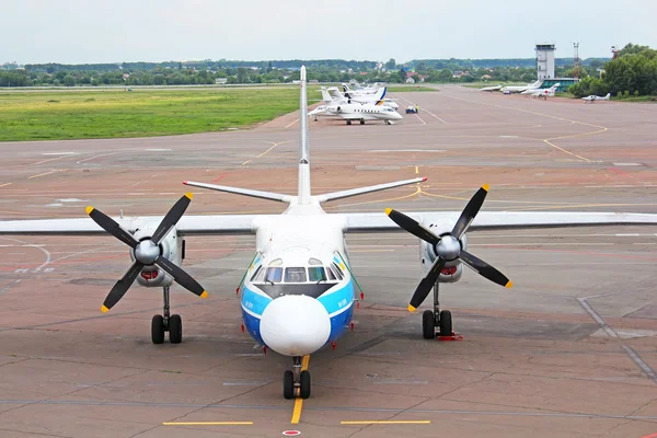 KYIV, UKRAINE - JUNE 04: International Airport Kyiv on June 04, — Stock Photo, Image