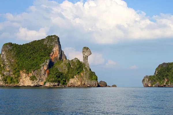 Vista idilliaca dell'isola in krabi, Thailandia — Foto Stock