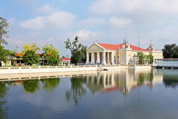 Palacio Bang Pa-In en la provincia de Ayutthaya, Tailandia —  Fotos de Stock