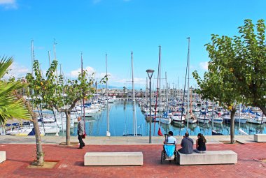 birçok Yatlar port, Barselona, İspanya Barselona, İspanya, yalan
