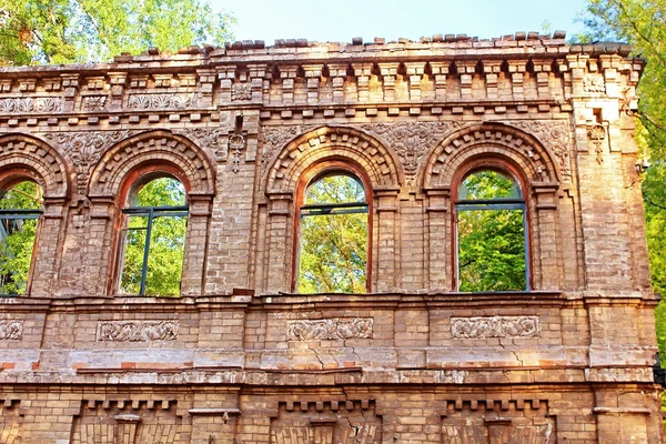 Ruiniertes altes Gebäude, Kyiw, Ukraine — Stockfoto