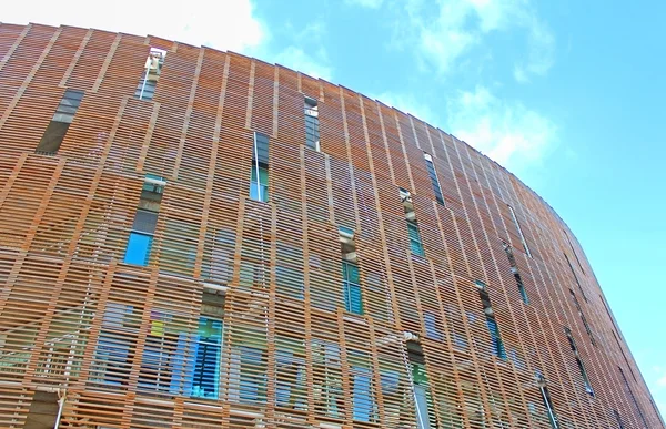 Edificio del Parque de Investigación Biomédica (Parc de Recerca Biomedica) en Barcelona, España —  Fotos de Stock