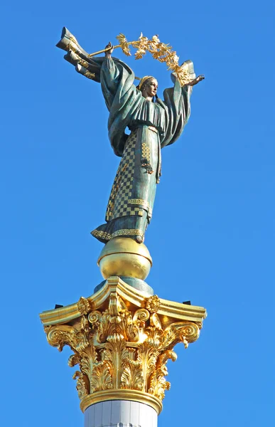 Unabhängigkeitsdenkmal in Kiew, Ukraine — Stockfoto