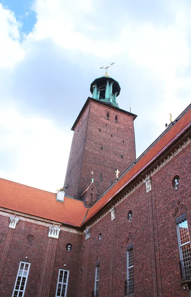 Torre del edificio del Ayuntamiento de Estocolmo, Suecia — Foto de Stock