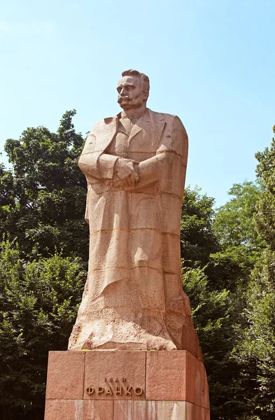 Denkmal von ivan franko (1856-1916), ukrainischer Dichter, Schriftsteller, Gesellschafts- und Literaturkritiker und Journalist — Stockfoto