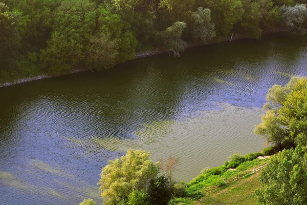 斯洛伐克布拉迪斯拉发德温城堡附近的莫拉瓦河空中景观 — 图库照片