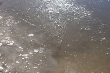 Donmuş nehir. Kapatın. Ayrıntılı