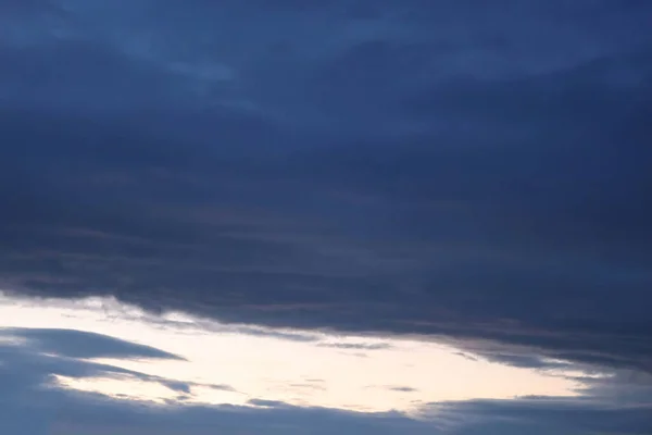 Θανάσιμα Σύννεφα Βράδυ Καλοκαιρινό — Φωτογραφία Αρχείου
