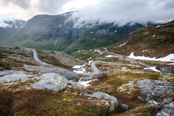 Trollstigen road en Geiranger, Noruega — Foto de Stock