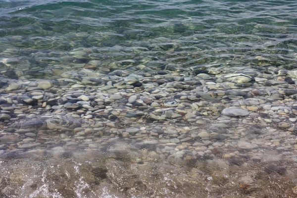 Камни на дне моря — стоковое фото