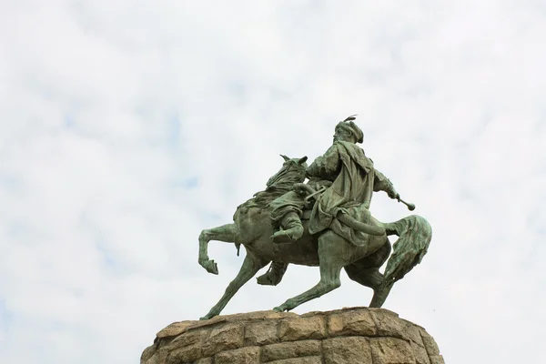 Monument till bohdan khmelnytsky i kiev — Stockfoto