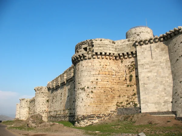 Ortaçağ Haçlı Kalesi — Stok fotoğraf