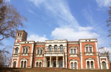 Klasik fronton sütun ve kemer