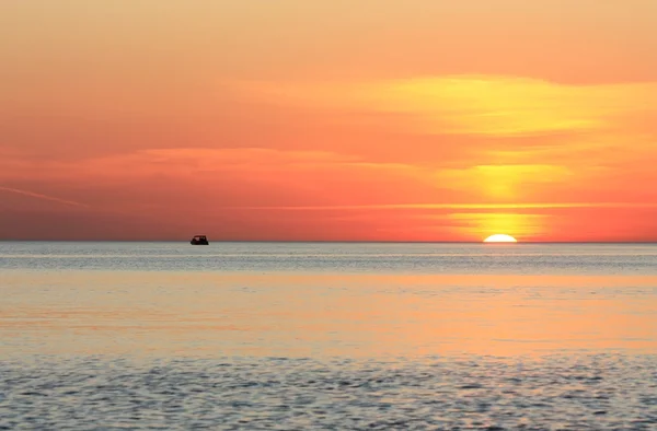 Pôr do sol no mar — Fotografia de Stock