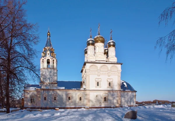 Iglesia de Nuestro Salvador en el acantilado en Ryazan — Foto de Stock