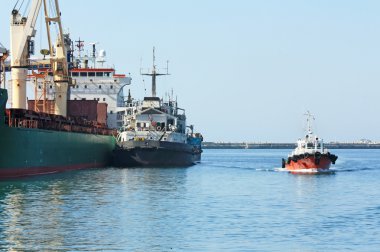 Seaport terminal