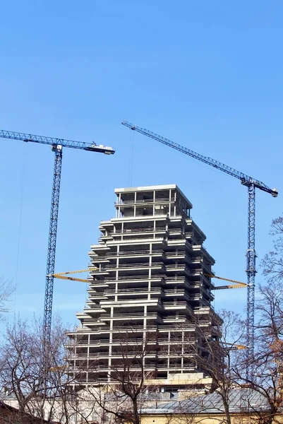 Cranes at the construction site — Stock Photo, Image