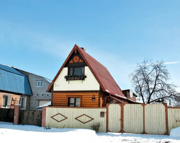 Lantligt hus — Stockfoto