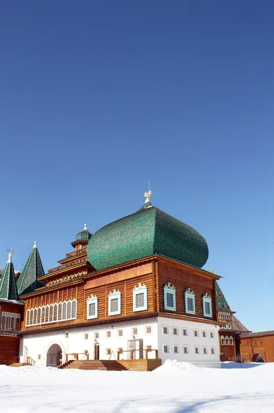 Staré dřevěné palác — Stock fotografie