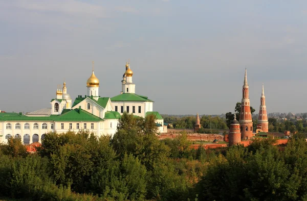Старо-Голутвинский Богоявленский монастырь — стоковое фото