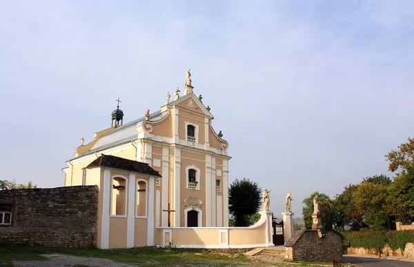 Iglesia católica del siglo XVII — Foto de Stock