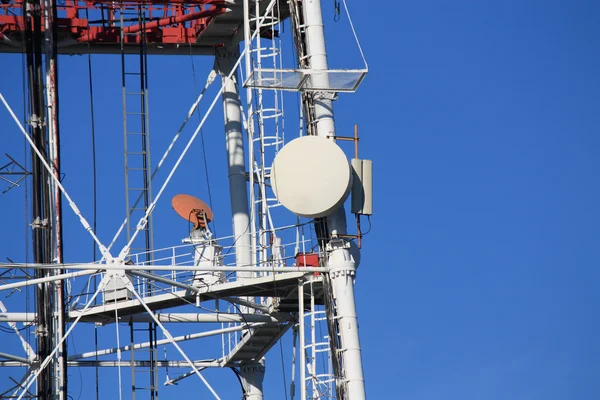 Antenna on the mast — Stock Photo, Image