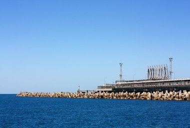 Seaport pier
