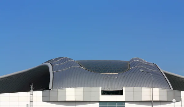 Купол зданий стального цвета — стоковое фото