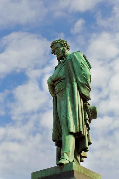 Poesjkin monument — Stockfoto