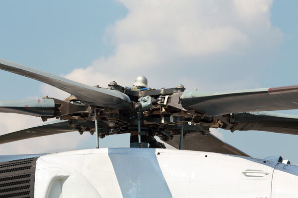 Верхняя часть вертолета
