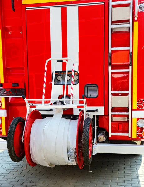 Brandweerwagen, achteraanzicht — Stockfoto