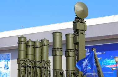 MOSCOW REGION - 28 Ağustos 2021 tarihinde Moskova Bölgesi 'nde düzenlenen Uluslararası Askeri-Teknik Forumda Rus uzun menzilli ve orta menzilli uçaksavar füze sistemi