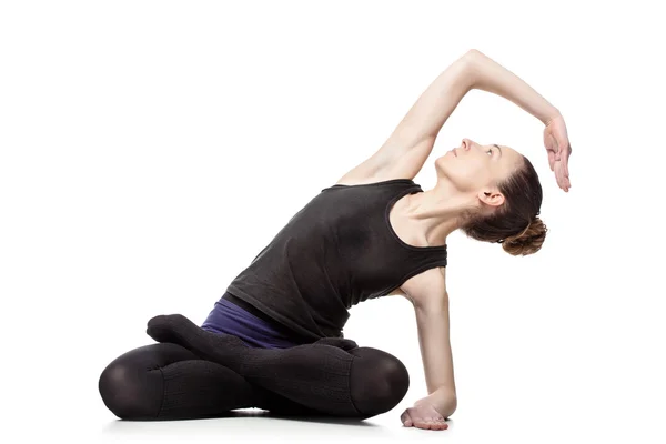 Mujer caucásica haciendo ejercicio pilates —  Fotos de Stock