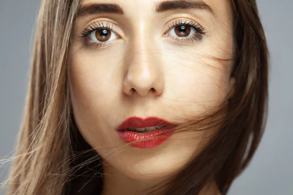 Hermosa Chica Morena Estudio Retrato Expresión Facial Grave — Foto de Stock