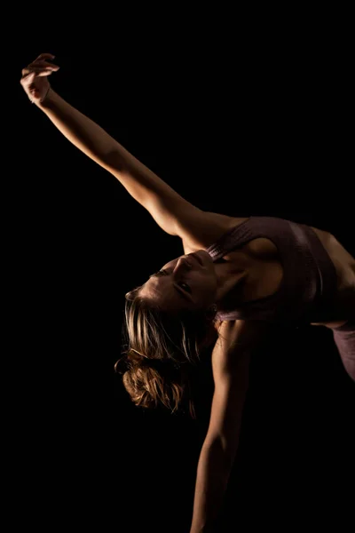 Fit Woman Practicing Yoga Poses Side Lit Half Silhouette Girl — Stock Photo, Image