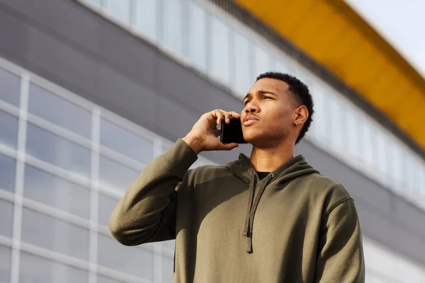 Young African American Man Casual Outfit Standing Talking Phone — Foto Stock