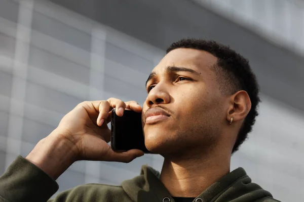 Young African American Man Casual Outfit Standing Talking Phone — Foto Stock