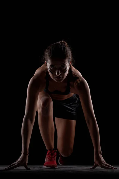 Side Lit Silhouette Fit Girl Race Start Position Dark Background — Stock Photo, Image