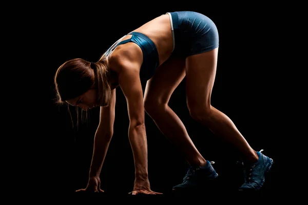 Female Runner High Race Start Position Girl Sportswear Dark Background — Stock Photo, Image