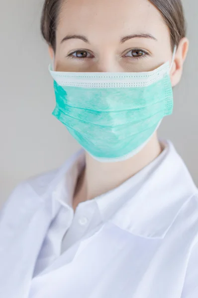 Dokter in medisch gezichtsmasker. Coronavirus concept. 2019-ncov — Stockfoto