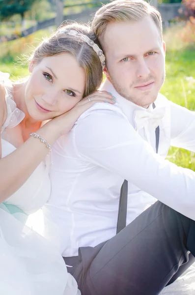 Bride and Groom — Stock Photo, Image