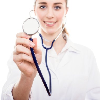 Steteskoplu kadın doktor.