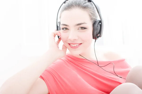 Listening music — Stock Photo, Image