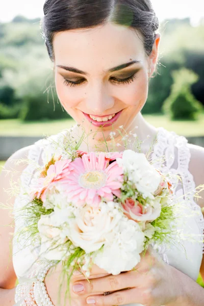 Noiva feliz — Fotografia de Stock