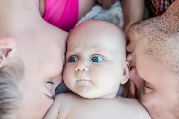 Family lifestyle portrait — Stock Photo, Image