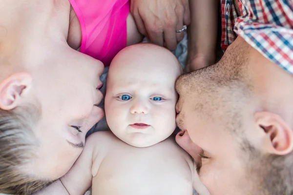 Family lifestyle portrait — Stock Photo, Image