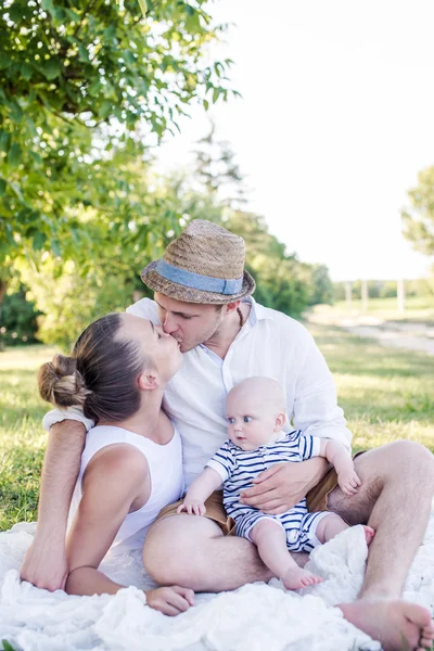 Family lifestyle portrait — Stock Photo, Image