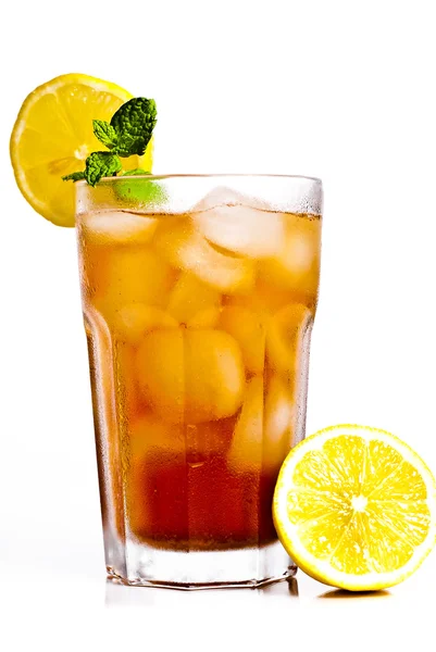 Tè freddo con limone — Foto Stock