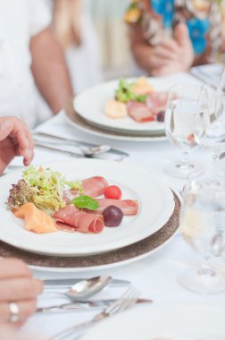 Tablo bir tatil ile kaplı