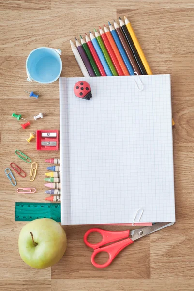 Équipement de bureau et d'étudiant — Photo